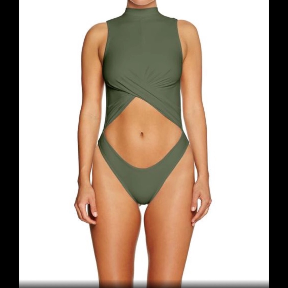 High neck swim suit! - Picture 2 of 7